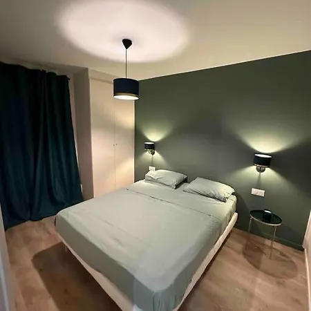 Apartment 17eme Paris